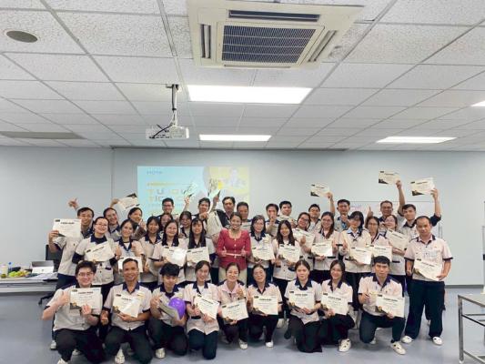 KAF Education x HOYA Lens