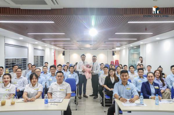 Quản Lý Toàn Diện